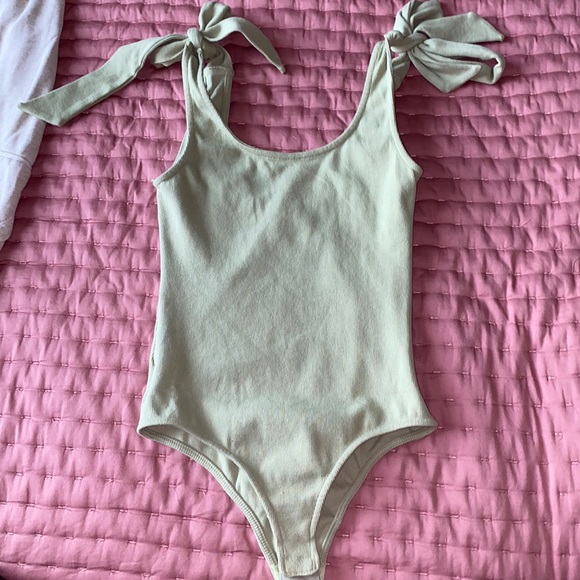 Princess Polly Tops - Princess polly bodysuit